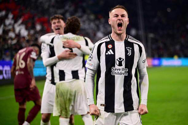 1733961847713078152.jpg 2188825708-612x612.jpg